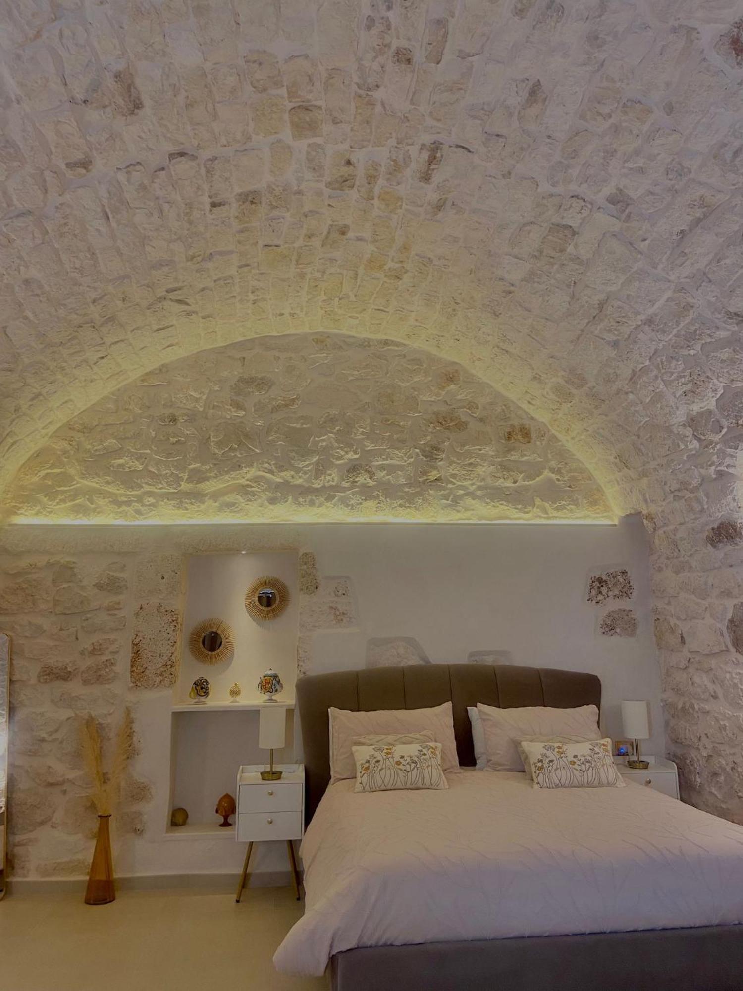 Eureka Luxury Room Остуни Екстериор снимка